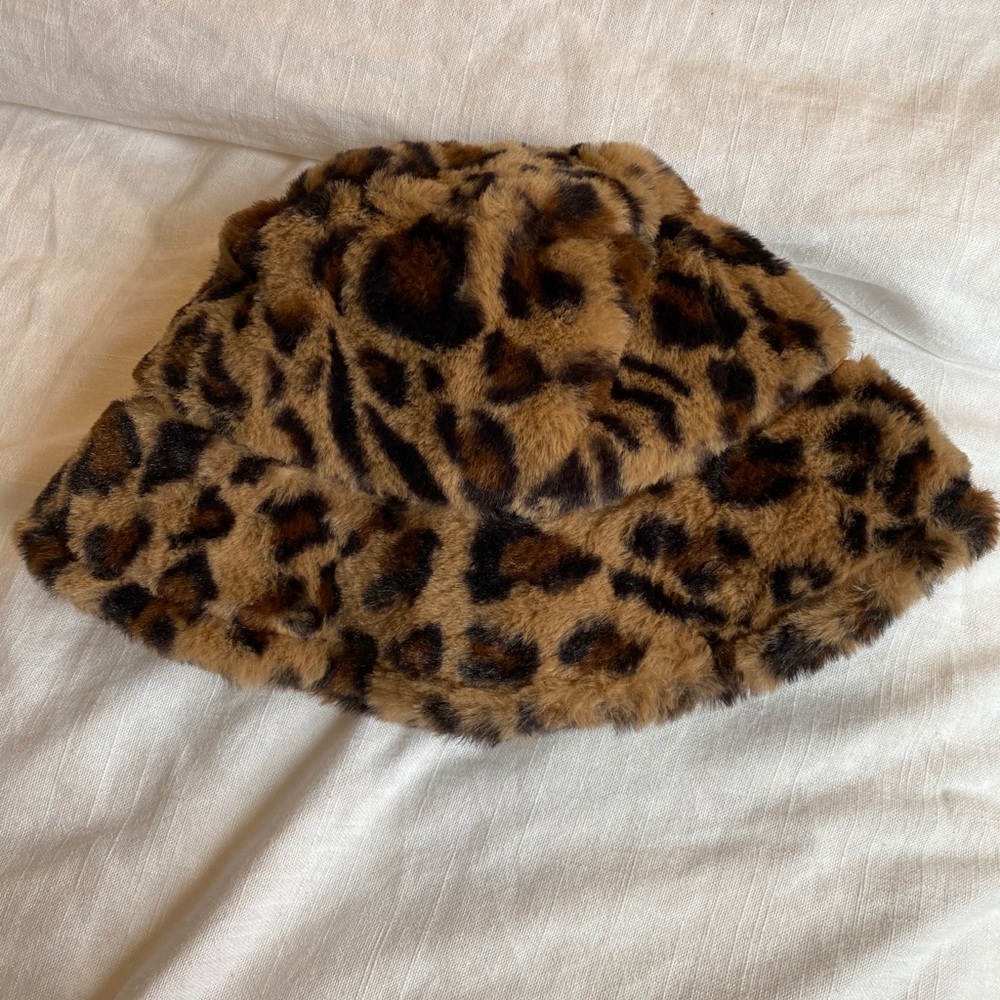 Urban Outfitters leopard fur bucket hat